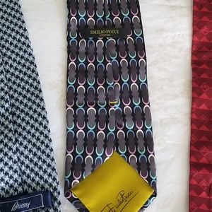 EUC gorgeous Pucci tie